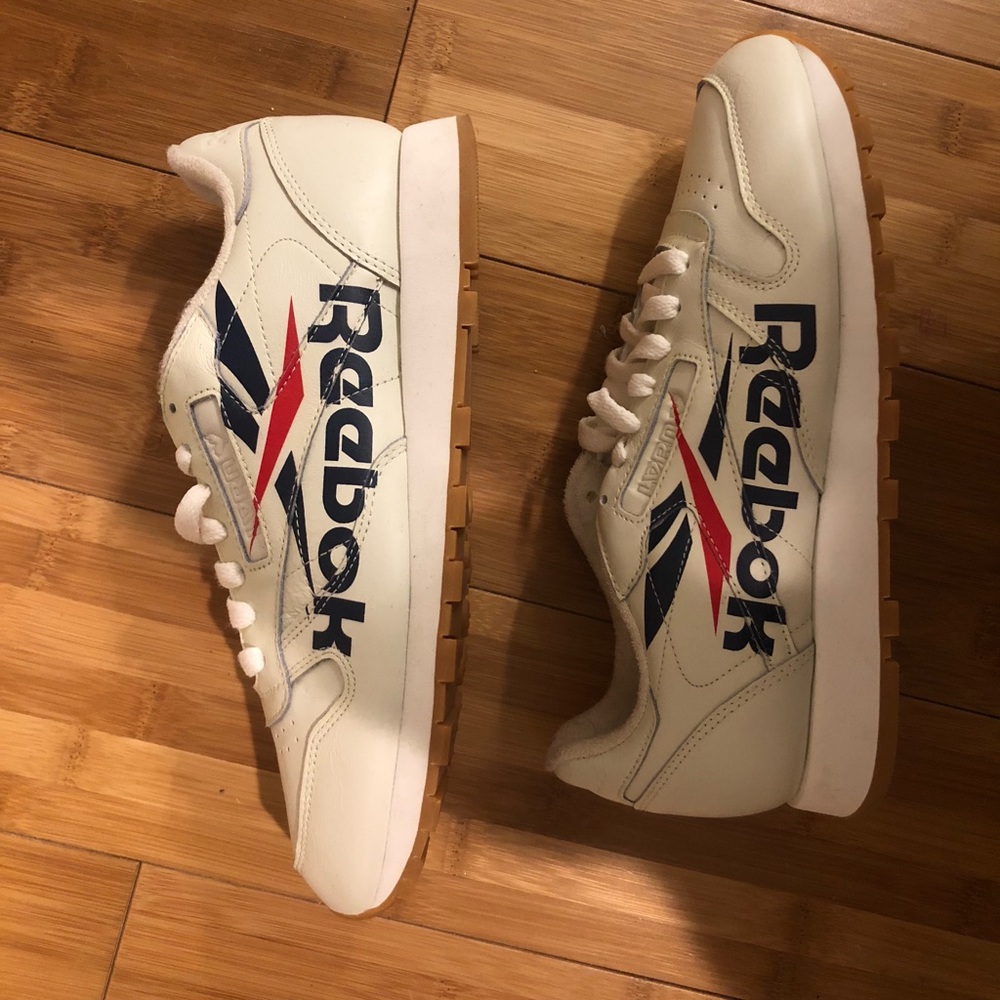 Reebok Retro Classic Leather Sneakers - M7.5